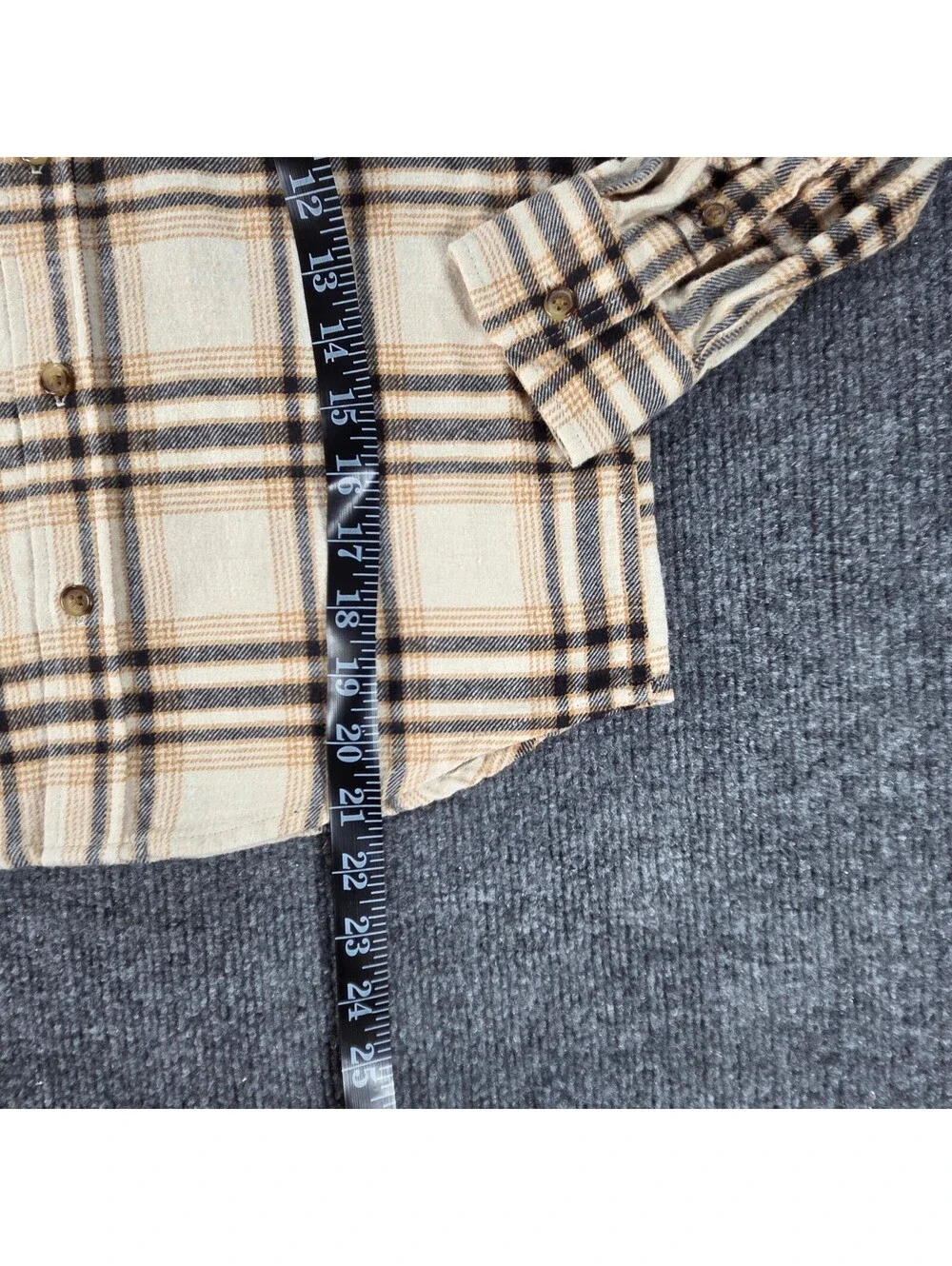 Old Navy Boy's Beige,Tan,Grey Plaid Cotton ButtonUp Long Sleeve Shirt M(8)